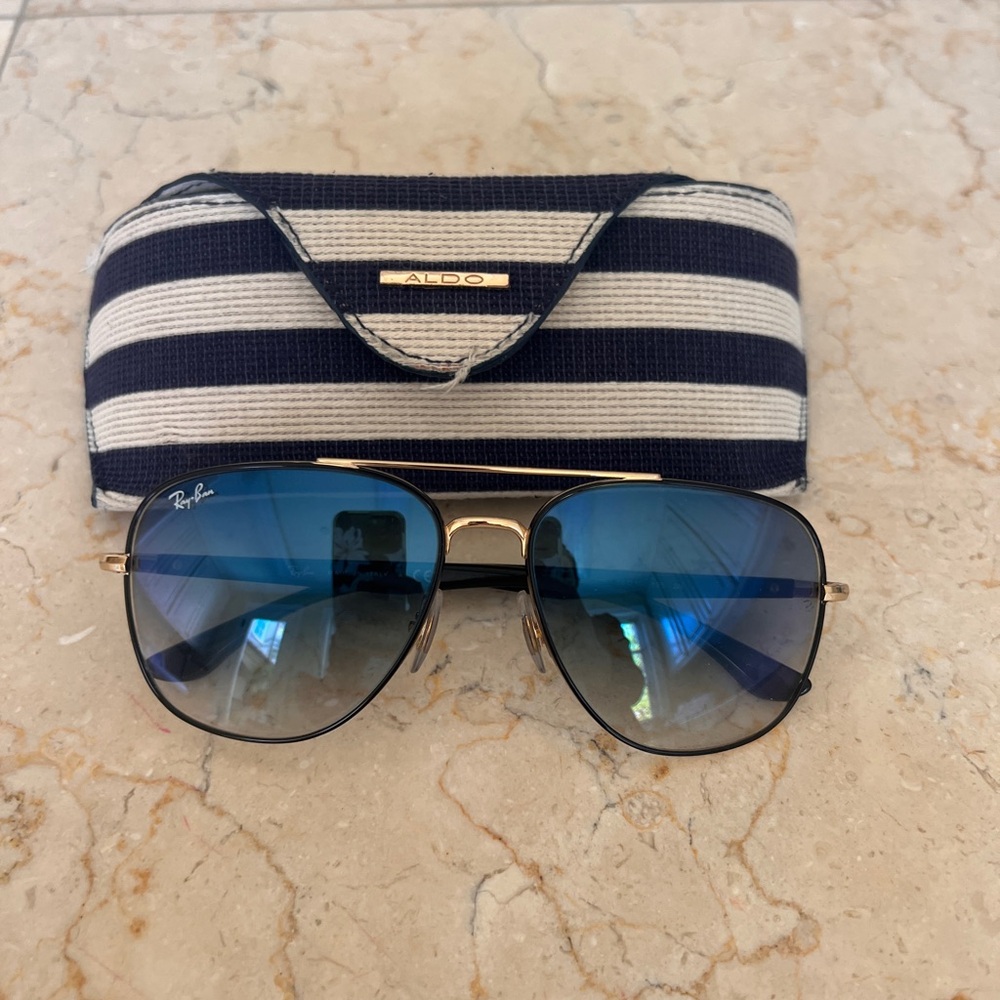 Ray-Ban Black Sunglasses RB3683 with Aldo case